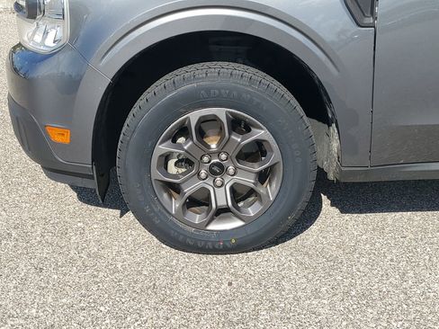 Used 2022 Ford Maverick XLT image 9