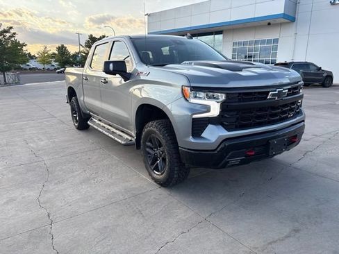 Used 2024 Chevrolet Silverado 1500 LT Trail Boss w/ LT Trail Boss Premium Package AWD/4WD image 3