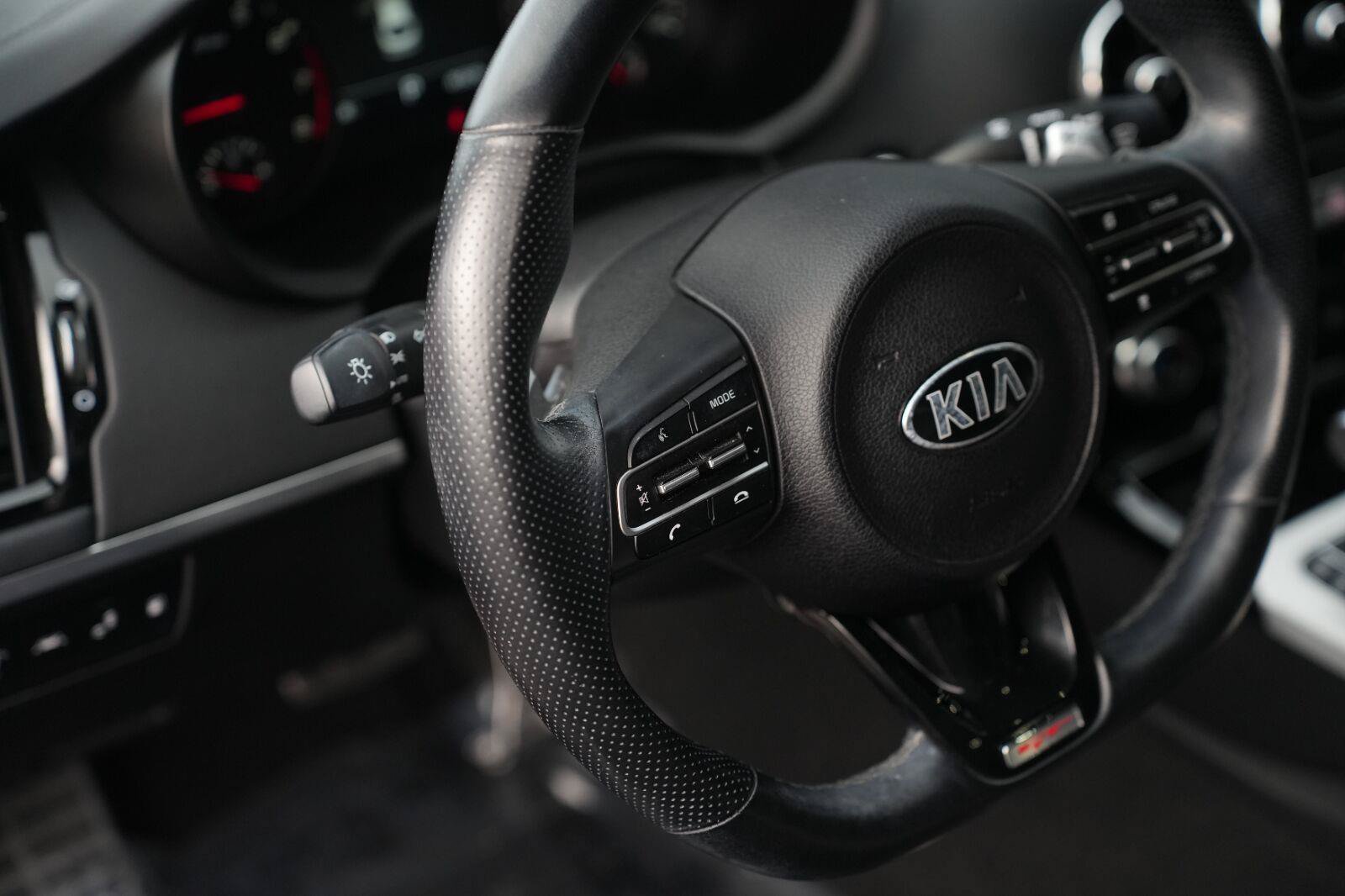 Used 2021 Kia Stinger GT1 AWD/4WD image 14