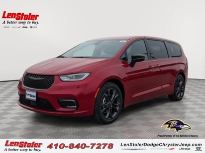 New 2026 Chrysler Pacifica Select