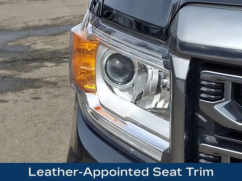 Used 2022 GMC Canyon AT4 w/ Trailering Package image 13