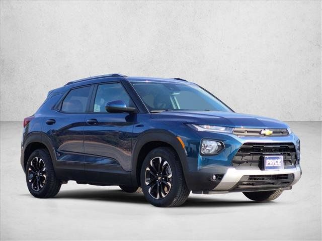 Used 2021 Chevrolet TrailBlazer LT w/ Sun and Liftgate Package FWD image 3