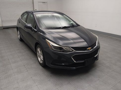 Used 2018 Chevrolet Cruze LT FWD image 13