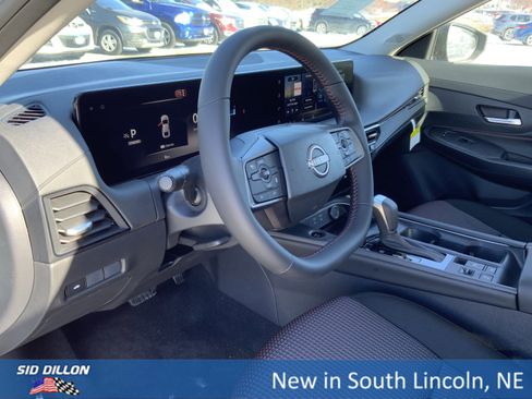 New 2026 Nissan Sentra SR w/ Floor Mat Package image 6