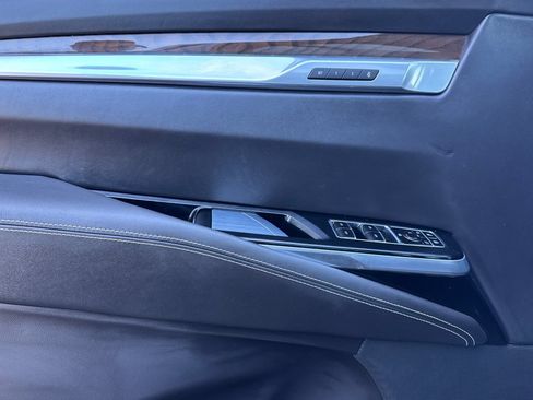 Used 2025 Cadillac Escalade Sport Platinum w/ LPO, Floor Liner Package AWD/4WD image 11