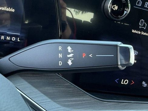 New 2026 Chevrolet Suburban LT w/ Comfort Package image 21