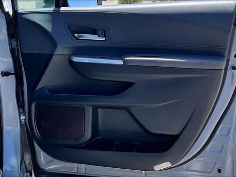 Used 2024 Toyota Sienna XLE Woodland Edition image 23