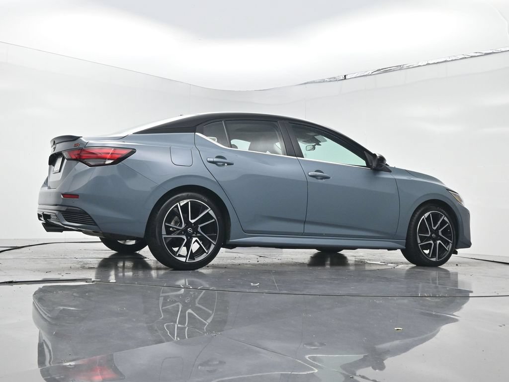 Used 2025 Nissan Sentra SR w/ SR Premium Package FWD image 24