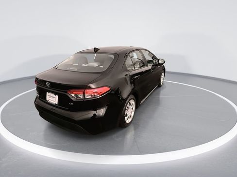 Used 2024 Toyota Corolla LE image 8