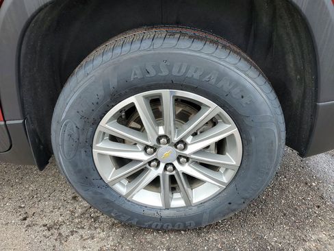 Used 2023 Chevrolet Traverse LT image 32