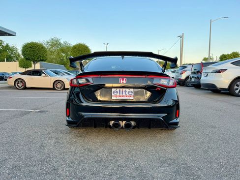 Used 2023 Honda Civic Type R image 6