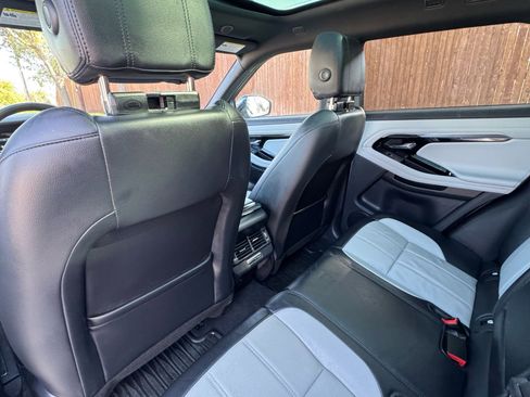 Used 2021 Land Rover Range Rover Evoque R-Dynamic S image 30