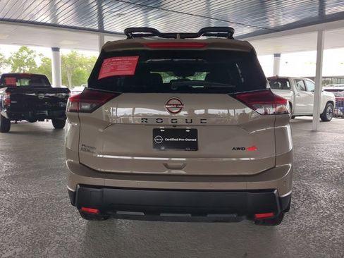 Certified 2025 Nissan Rogue SV AWD/4WD image 5