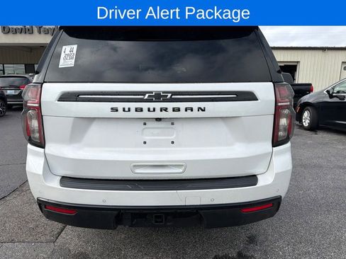 Used 2023 Chevrolet Suburban Z71 w/ Luxury Package AWD/4WD image 5