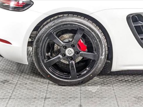 Used 2018 Porsche 718 Cayman RWD image 28
