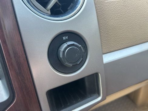 Used 2014 Ford F150 King Ranch w/ King Ranch Luxury Package AWD/4WD image 27