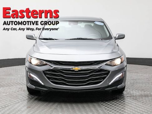 Used 2024 Chevrolet Malibu LT image 2