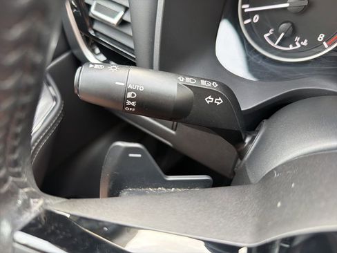 Used 2023 Nissan Rogue SL w/ SL Premium Package image 28