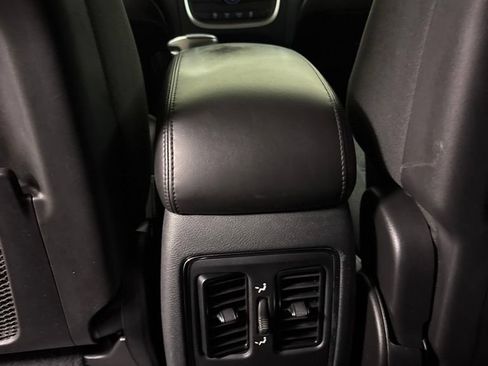 Used 2019 Dodge Durango SXT w/ 3rd Row Seating Group RWD image 20