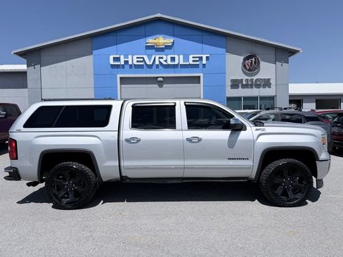 Used 2015 GMC Sierra 1500 SLT w/ SLT Crew Cab Value Package AWD/4WD image 3