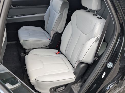 Used 2025 Hyundai Palisade SEL FWD image 12