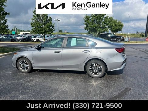 Certified 2024 Kia Forte LXS FWD image 8