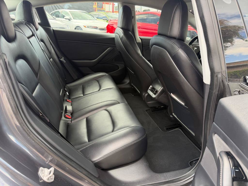Used 2018 Tesla Model 3 Long Range AWD/4WD image 14