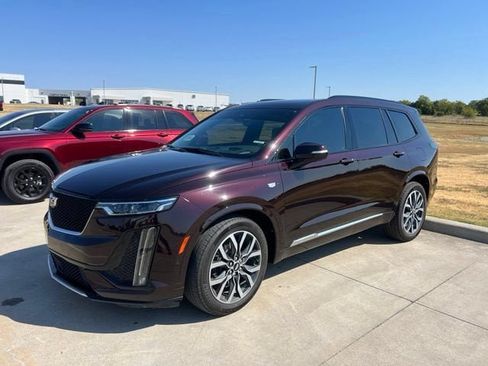 Used 2021 Cadillac XT6 Sport w/ Platinum Package AWD/4WD image 1