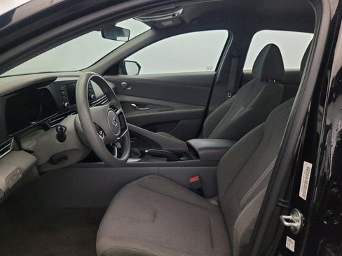 Used 2021 Hyundai Elantra SE w/ Cargo Package FWD image 17