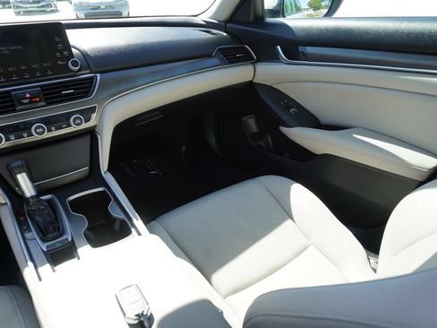 Used 2020 Honda Accord LX image 19