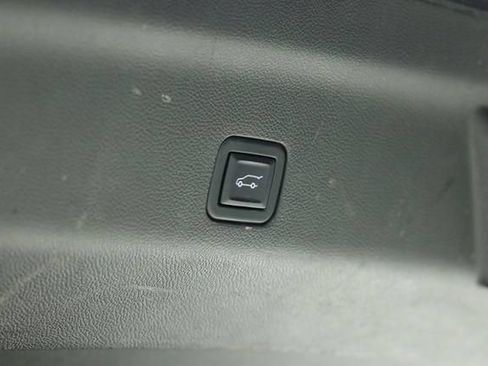 Used 2022 Cadillac Escalade ESV Sport Platinum AWD/4WD image 43