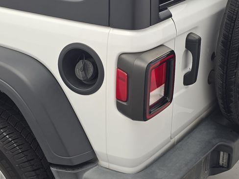 Used 2020 Jeep Wrangler Unlimited Sport S AWD/4WD image 33