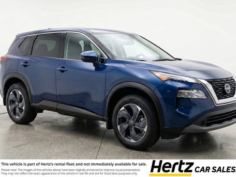 Used 2025 Nissan Rogue SV image 1