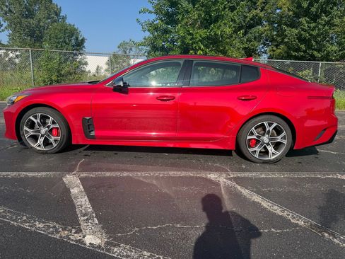 Used 2018 Kia Stinger GT2 AWD/4WD image 9