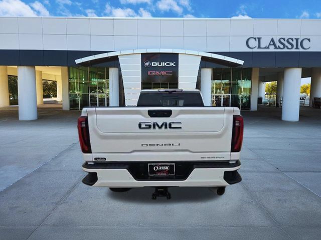 Used 2025 GMC Sierra 2500 Denali Ultimate AWD/4WD image 7