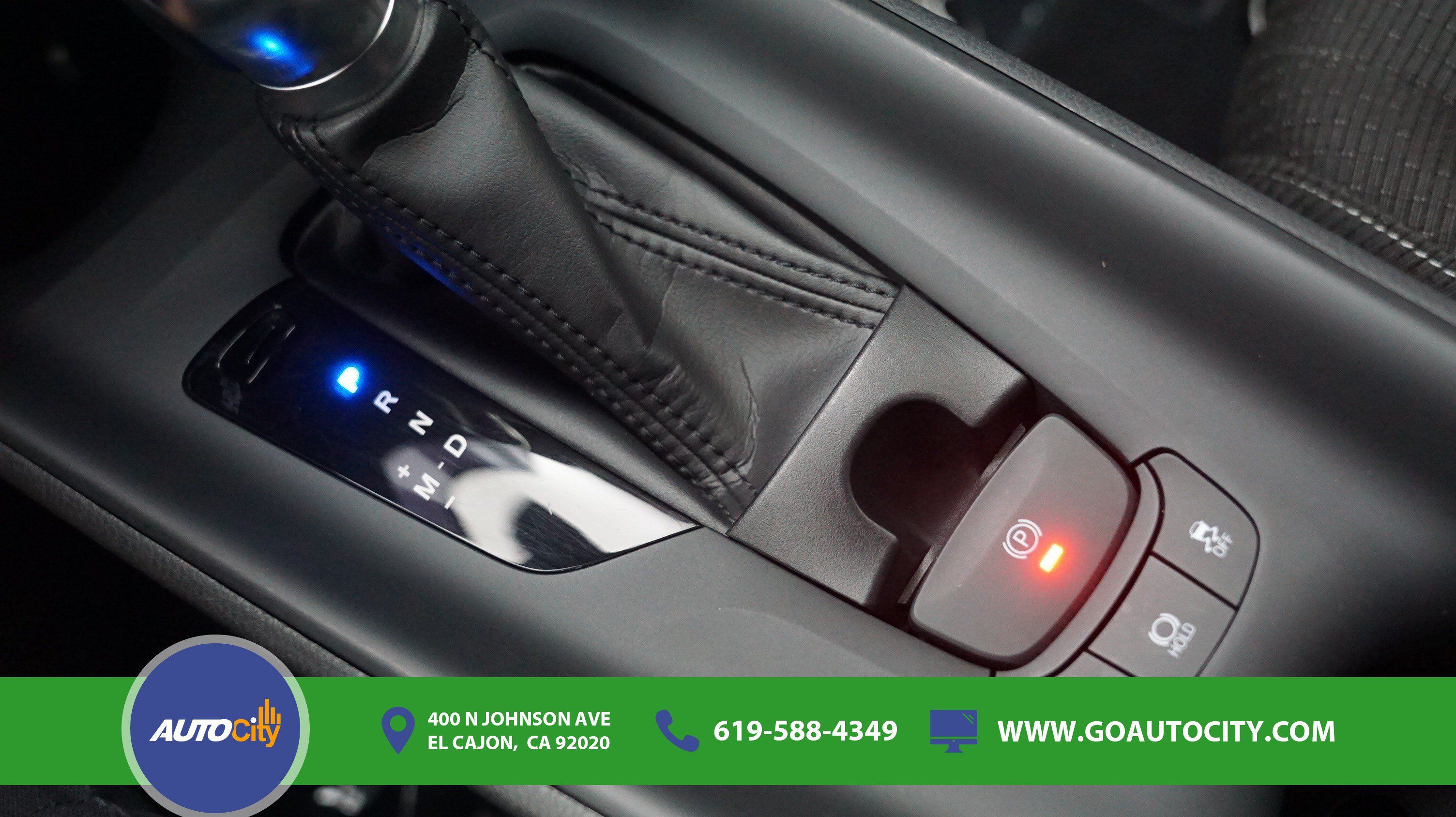 Used 2019 Toyota C-HR LE FWD image 23