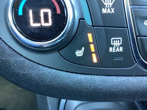 Used 2024 Chevrolet Malibu LT image 6