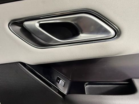 Certified 2026 Land Rover Range Rover Velar Dynamic SE image 28