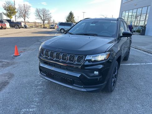New 2026 Jeep Compass Latitude image 11