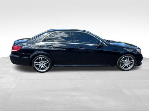 Used 2016 Mercedes-Benz E 350 4MATIC Sedan w/ Premium Package image 8