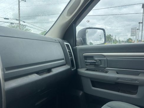 Used 2014 RAM 1500 Classic SLT RWD image 22