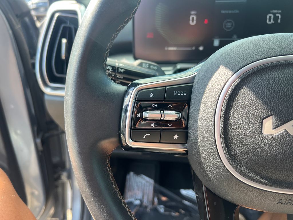Certified 2024 Kia Sorento S w/ Panoramic Sunroof Package FWD image 19