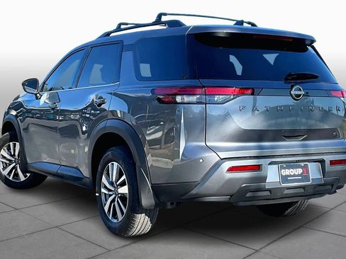 New 2026 Nissan Pathfinder SL image 12