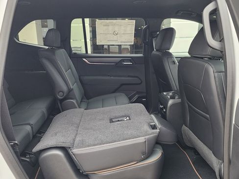 New 2026 GMC Acadia AT4 w/ Luxury Package AWD/4WD image 48