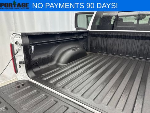 Used 2024 RAM 1500 Big Horn AWD/4WD image 39