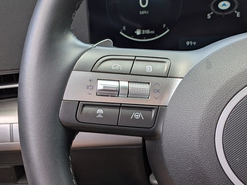 Used 2025 Hyundai Kona SEL FWD image 24