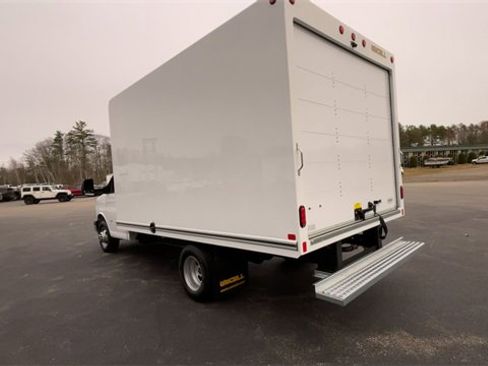 New 2025 GMC Savana 3500 w/ Power Convenience Package image 7