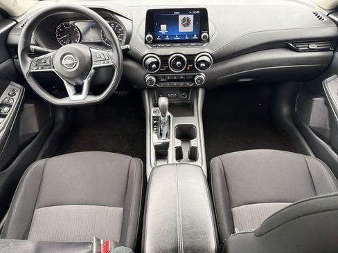 Used 2025 Nissan Sentra SV image 18