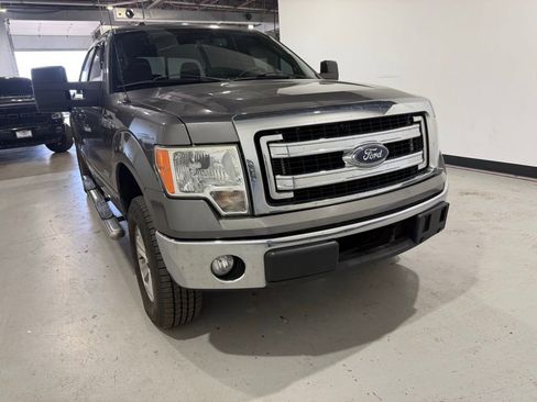 Used 2013 Ford F150 XLT w/ Mid Equipment Group image 4