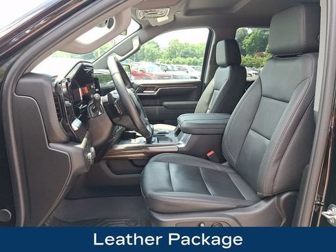 Used 2025 Chevrolet Silverado 1500 RST AWD/4WD image 2